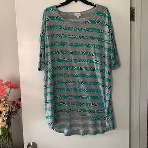 Colorful lula Roe shirt